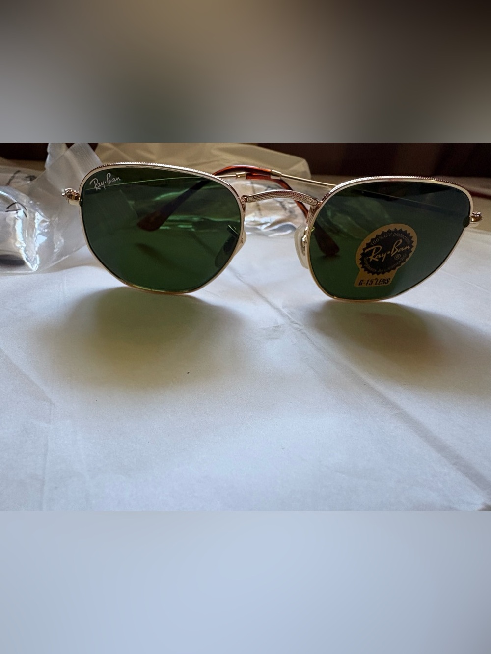 NEW-NOT Ray-Ban Women’s Gold Frame Sunglasses with Green Lenses